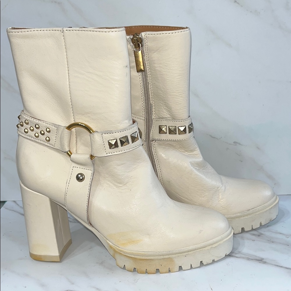 Beautiisoles brigette studded heeled boots sz 7.  (Q13)